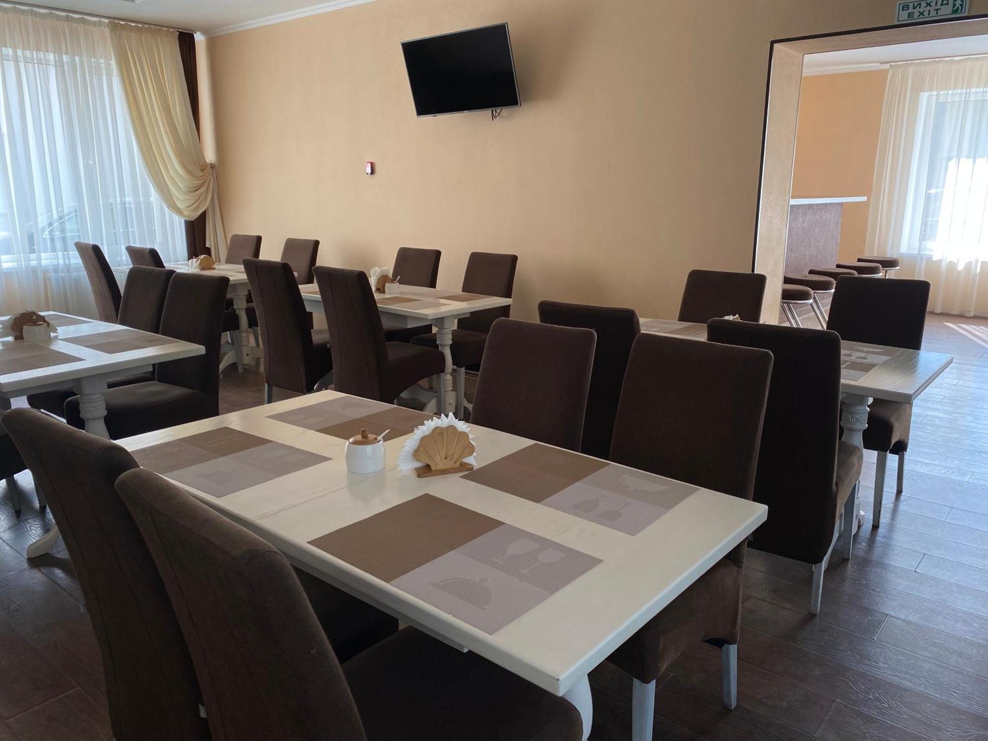 Орхідея Hotel Romny Exterior foto